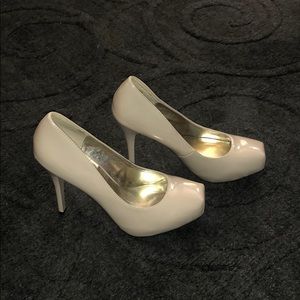Pierre Dumas taupe stilettos